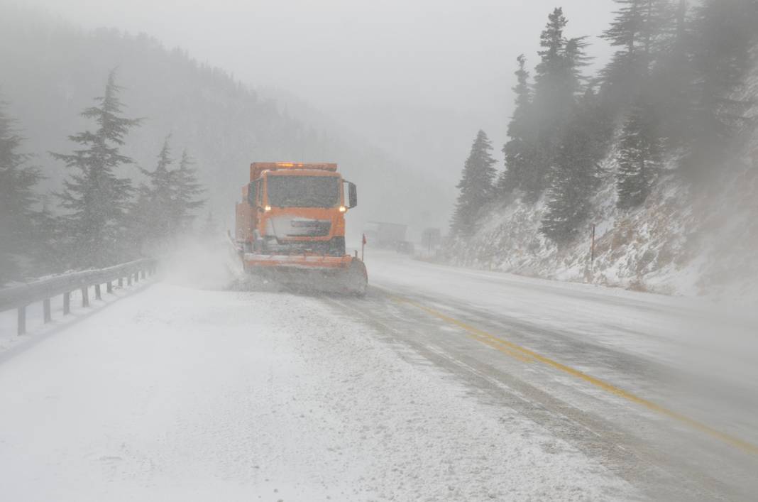 Ekipler seferber oldu! Konya-Antalya yolunda beyaz sürpriz 5